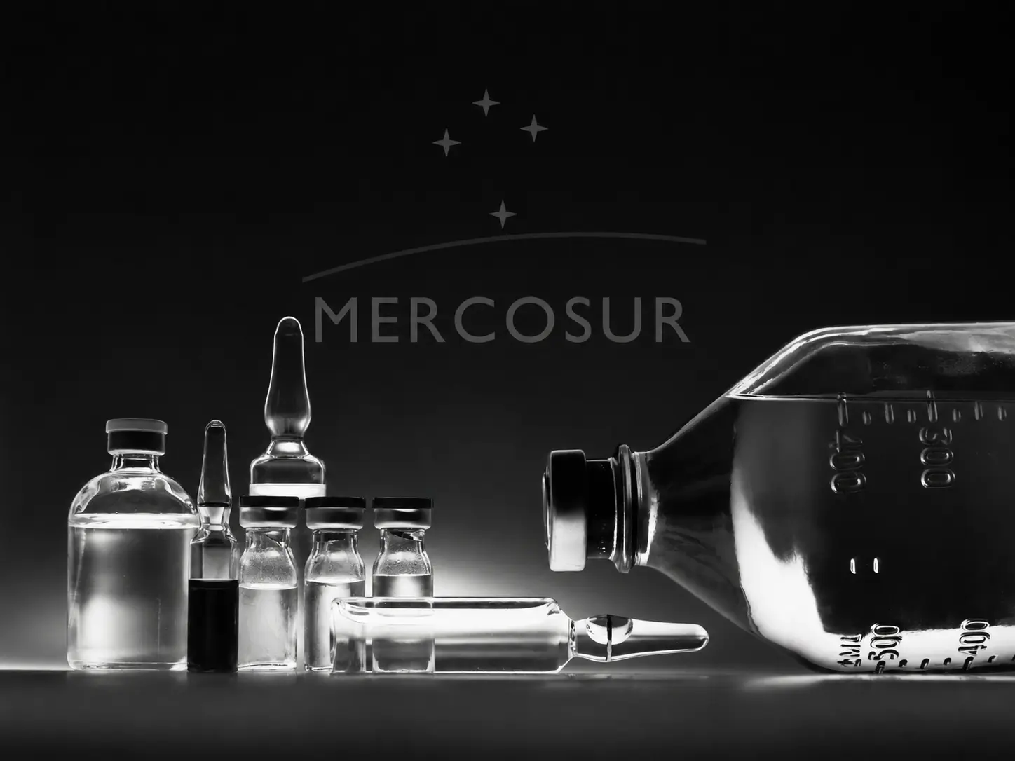 Mercosur pharmaceutical industry future scenarios with laboratory production biosimilars and regional market structure